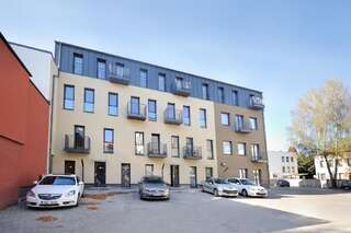 Апартаменты Stylish one bedroom apartment in old town Каунас Апартаменты-20