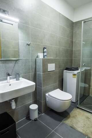 Апартаменты Stylish one bedroom apartment in old town Каунас Апартаменты-29