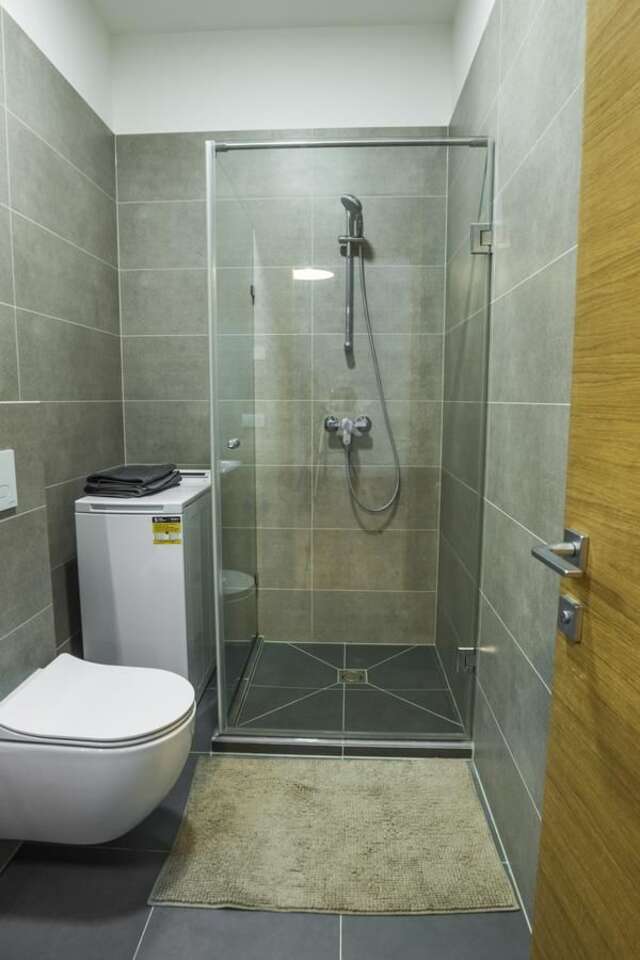 Апартаменты Stylish one bedroom apartment in old town Каунас-17